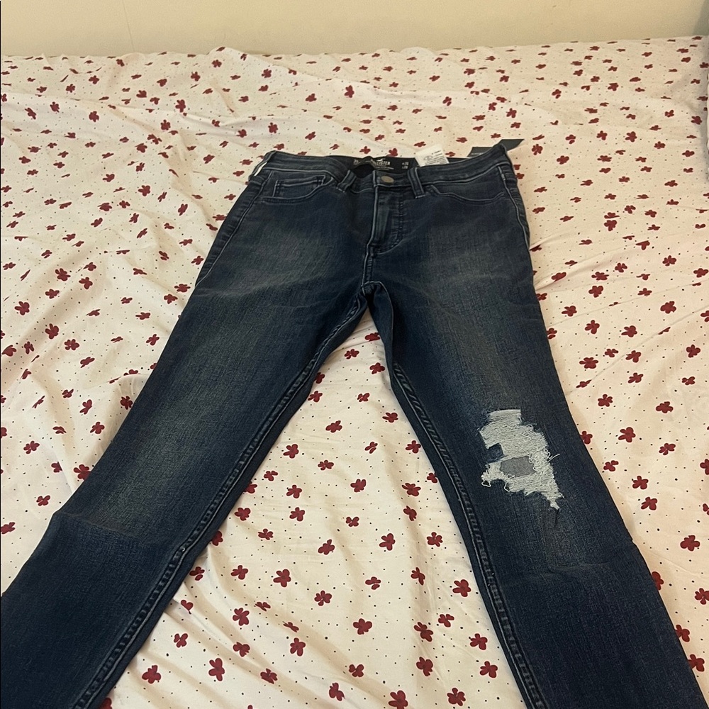 Women’s Blue Distressed Jeans